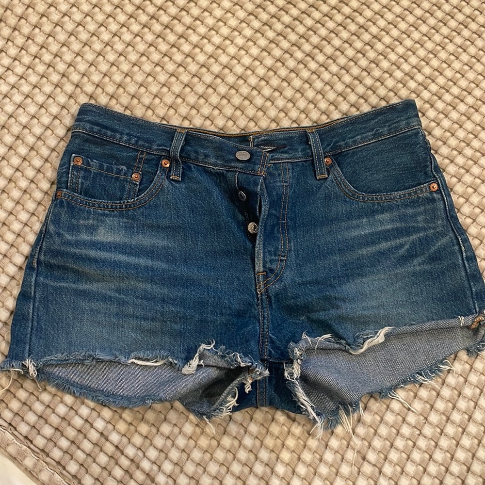Levi’s 501 cut off shorts